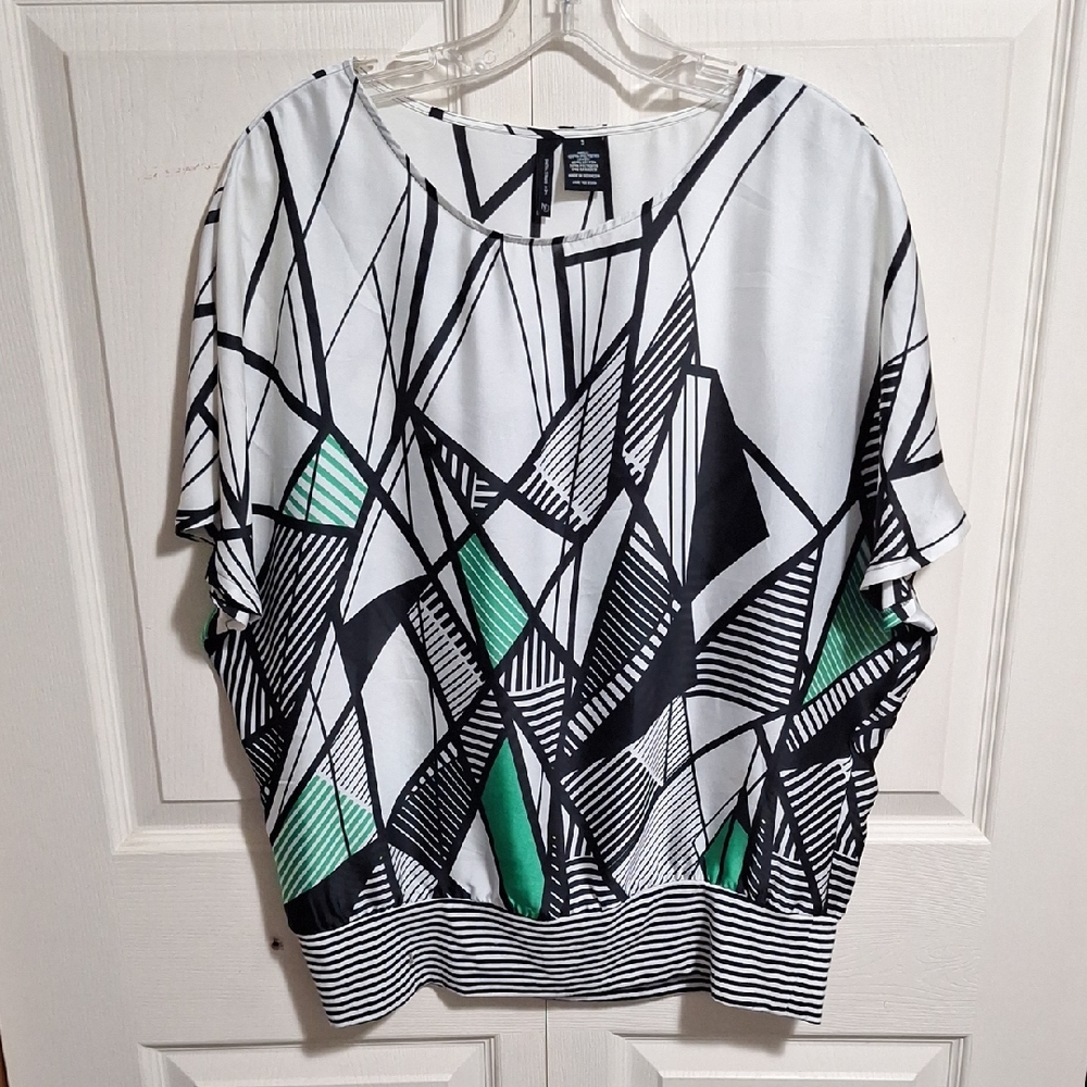 New Directions Black White Green Geometric Blouse-S